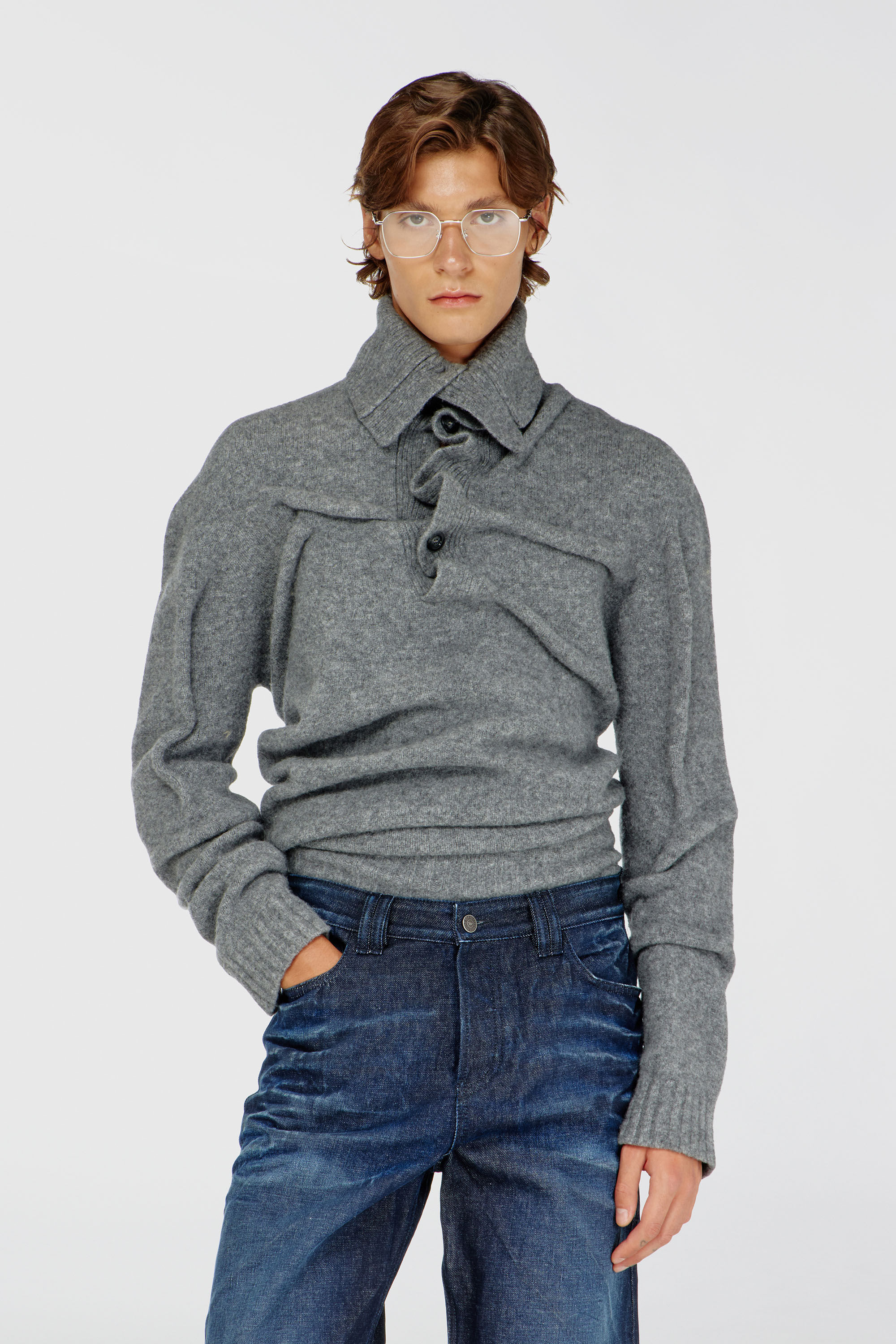 Men's Button-neck jumper in wrinkled boiled knit | Grey | Diesel TG
