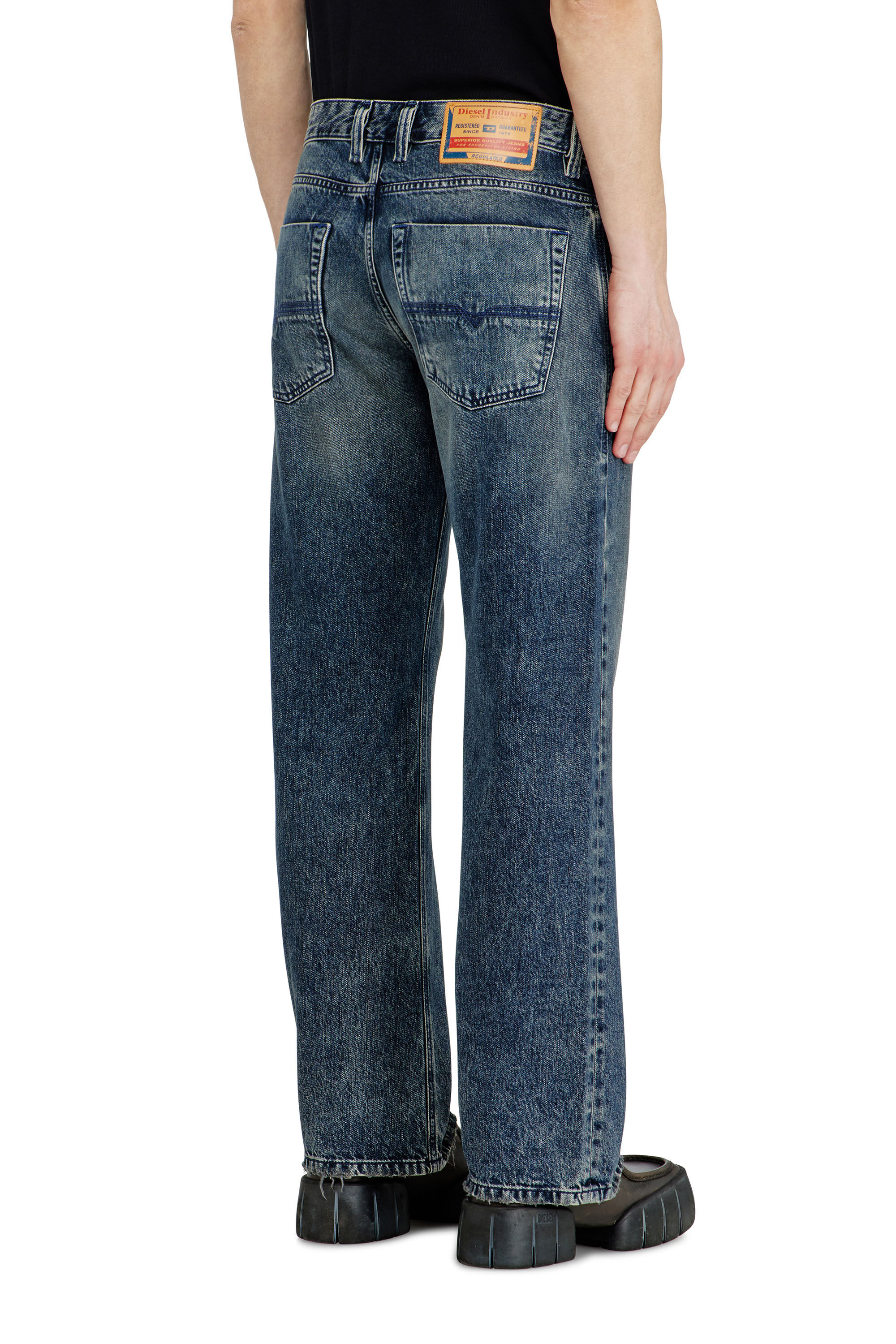 Diesel - Man's Relaxed Jeans 1980 D-Eeper 09N68, Dark Blue - 5