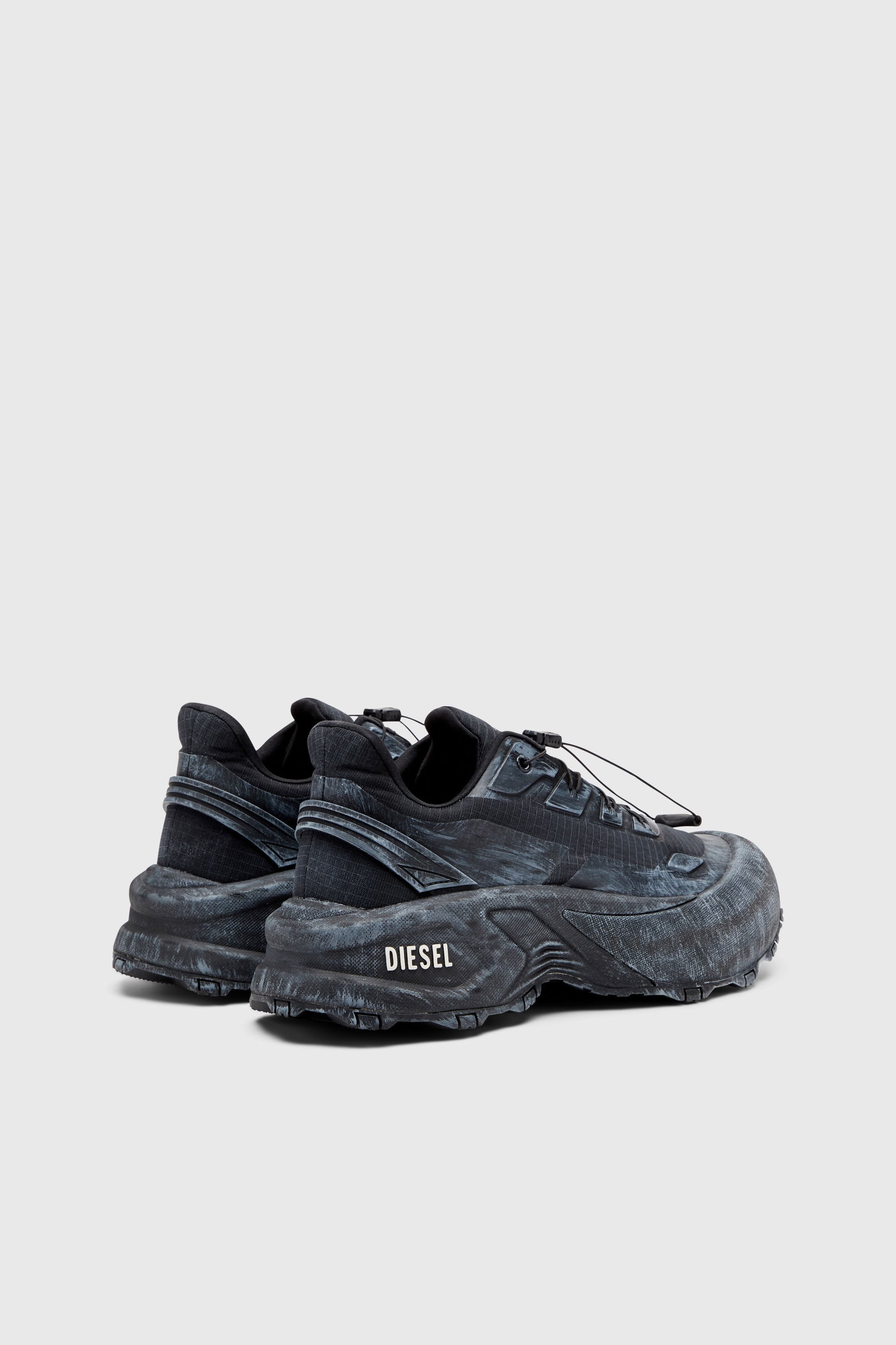 Diesel - D-CAGE RUNNER, Man's D-Cage-Distressed chunky sneakers in ripstop in Black - 3