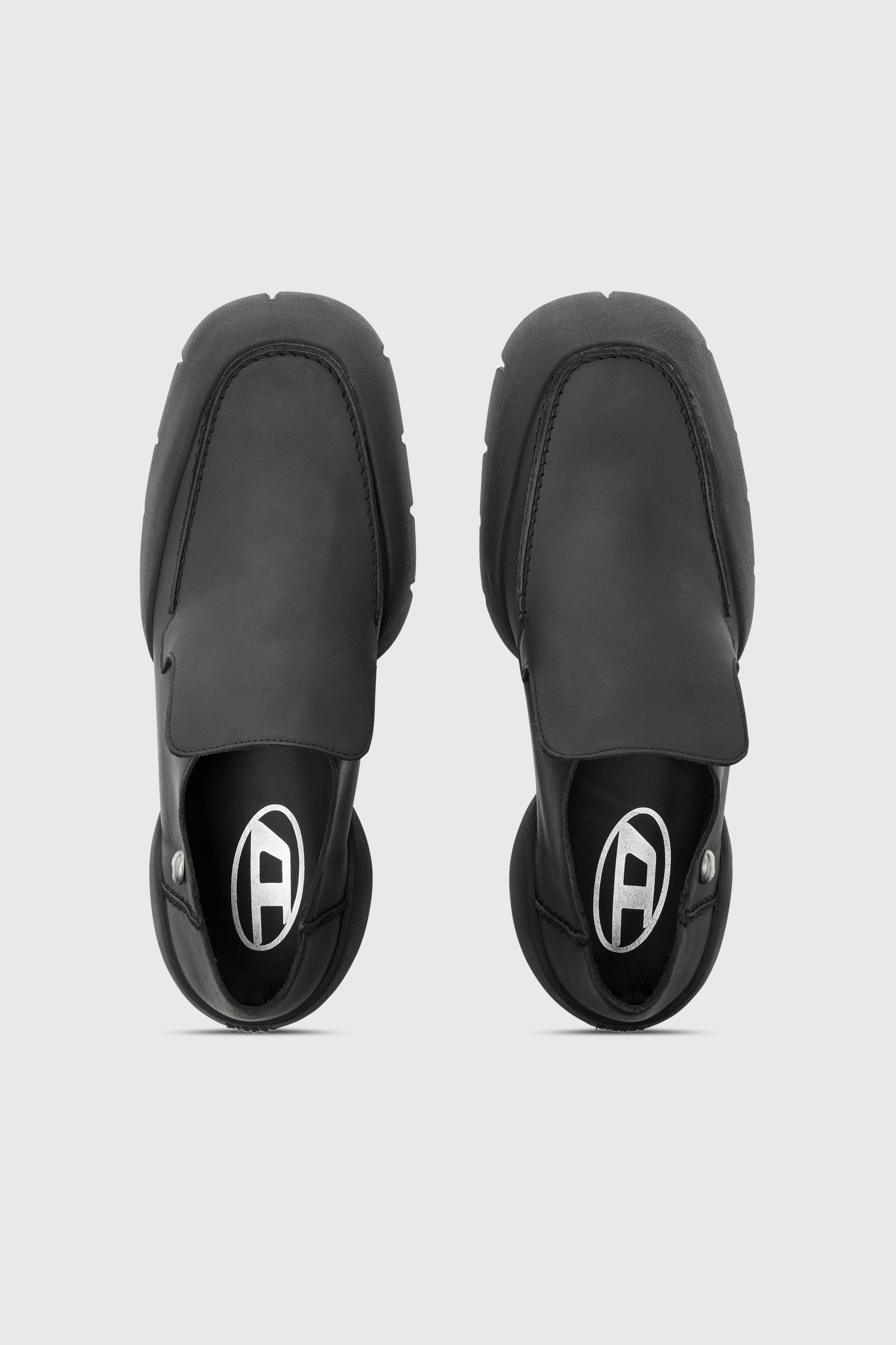 Diesel - D-MATHIEU SC, Man's D-Mathieu-Brushed leather loafer with rubber sole in Black - 5