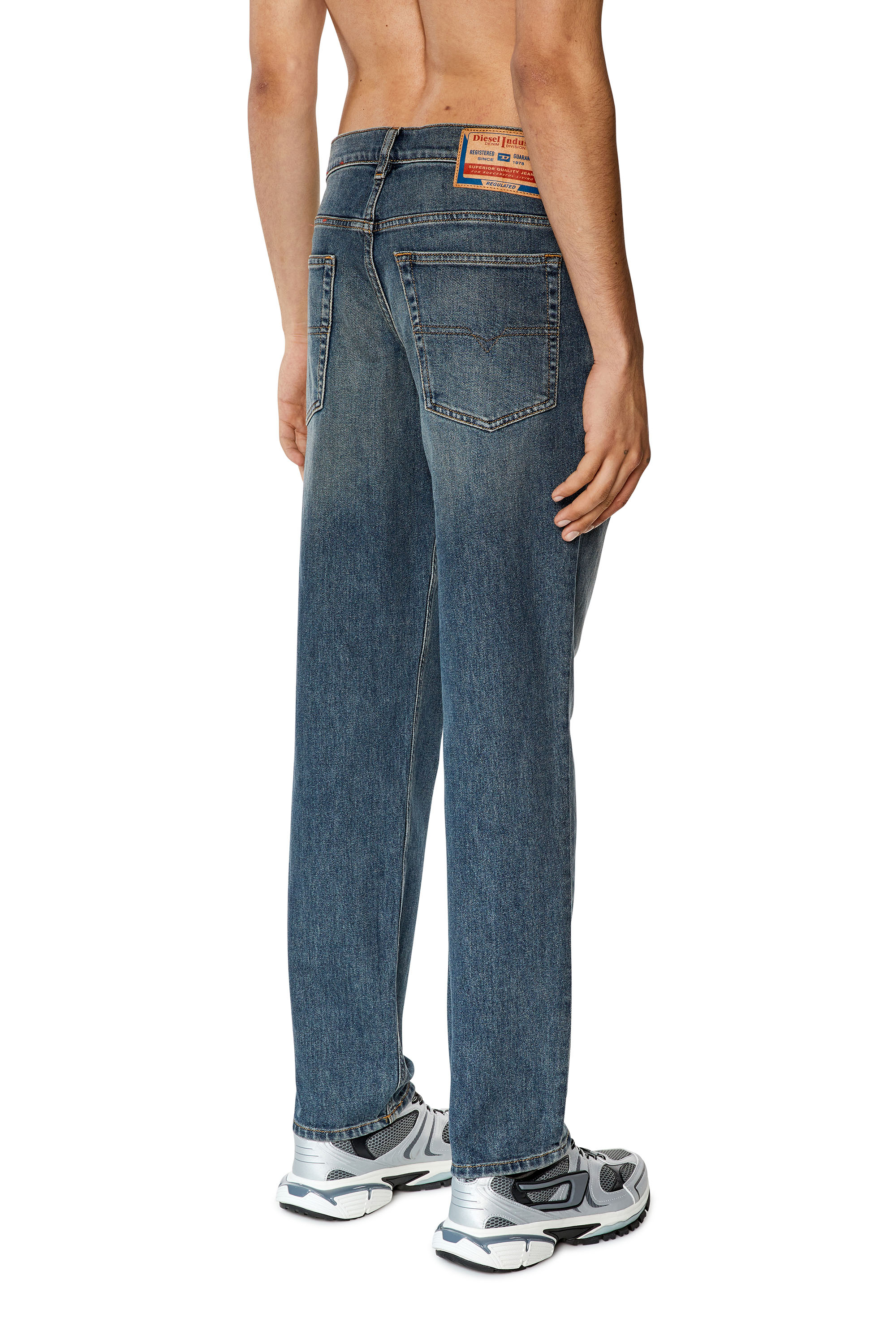 Diesel - Tapered Jeans 2023 D-Finitive 09F74, Medium blue - Image 2