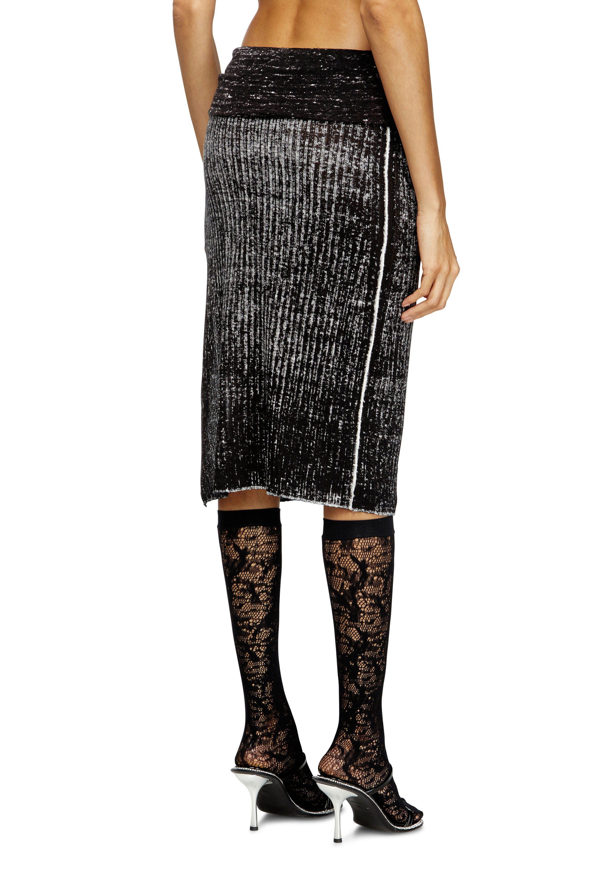 Diesel - M-EGANOID, Woman's Knitted skirt with hip tie in Black - 4