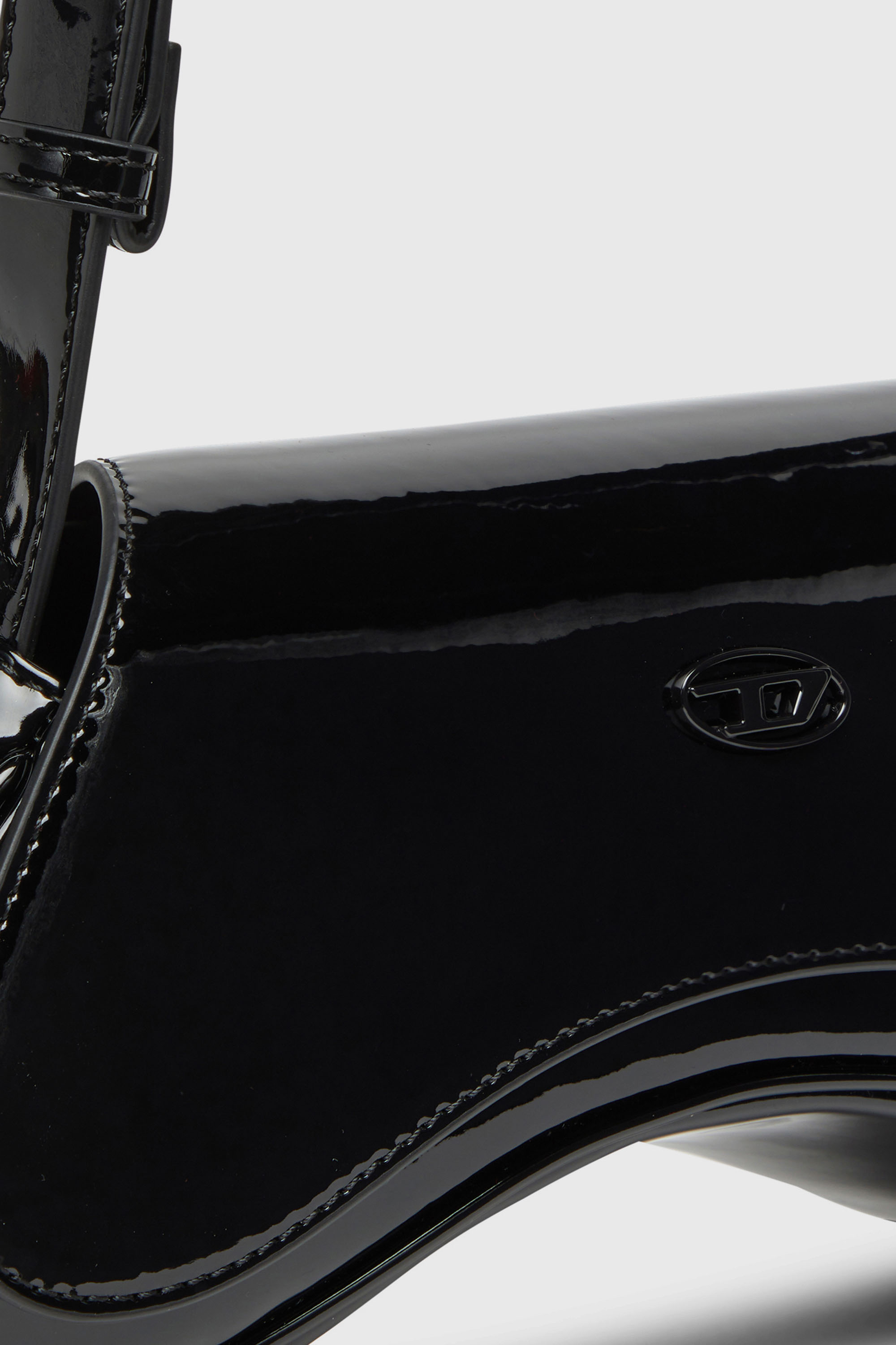 Diesel - PLAY CROSSBODY, Woman's Play-Glossy crossbody bag in Black - 6